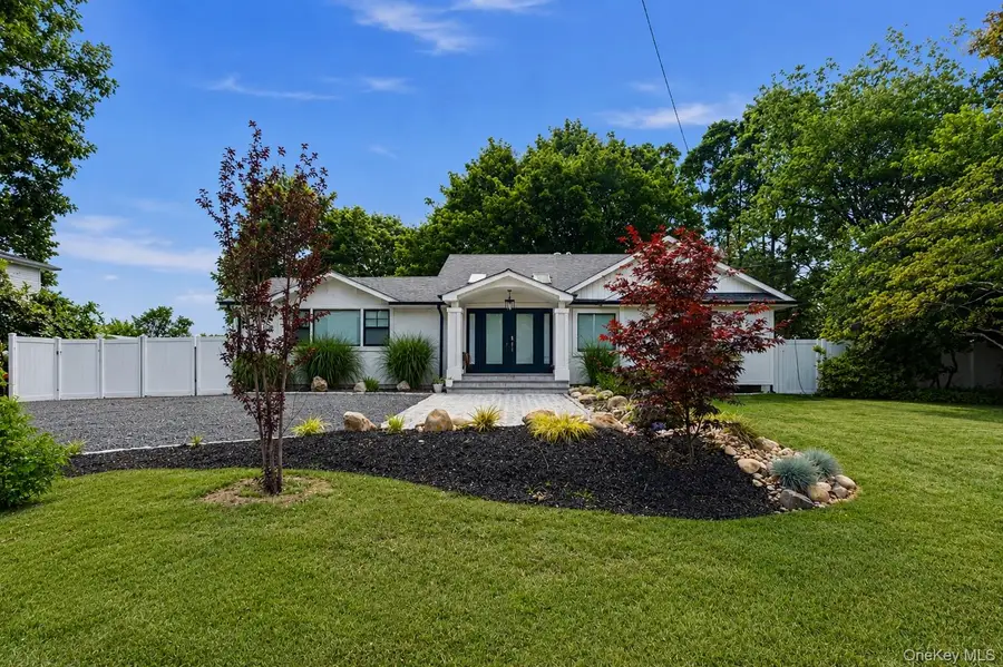 566 Locust Avenue, Oakdale, NY 11769 - #2