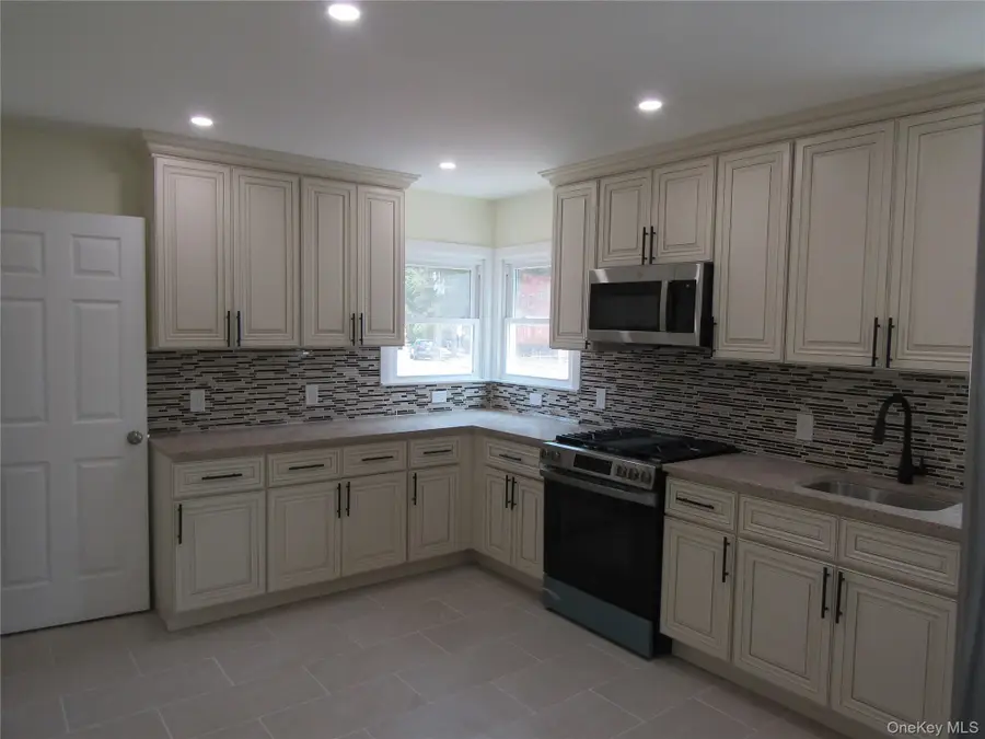 258 Brown Avenue, Hempstead, NY 11550 - #3