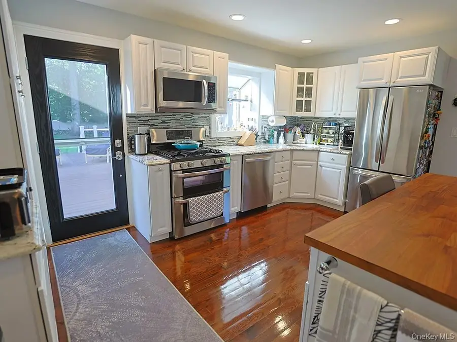 68 Van Buren Street, Pearl River, NY 10965 - #2