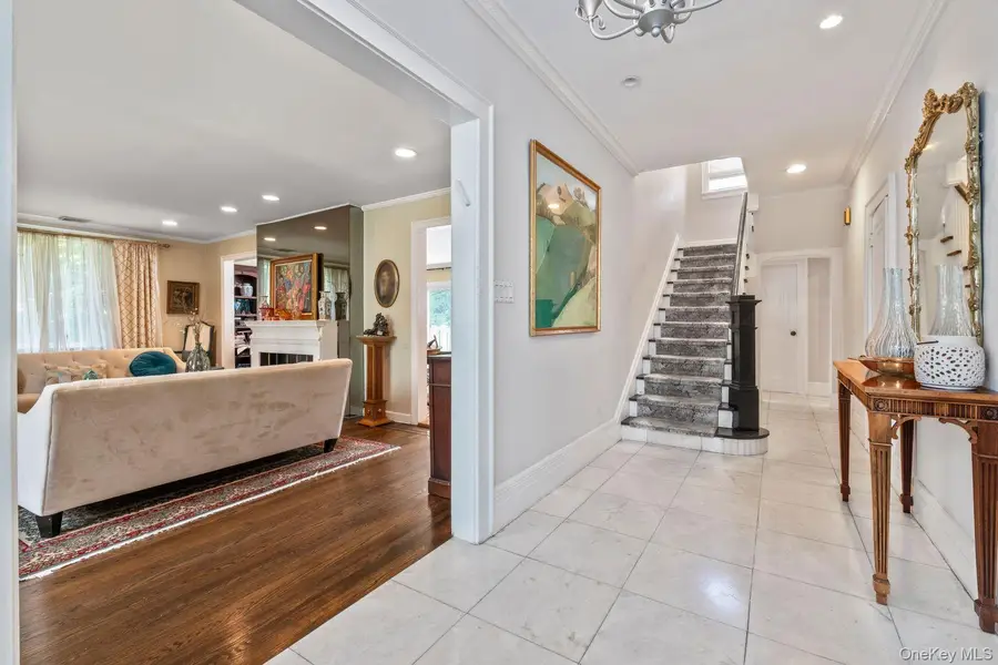 19 Margaret Avenue, Lawrence, NY 11559 - #3