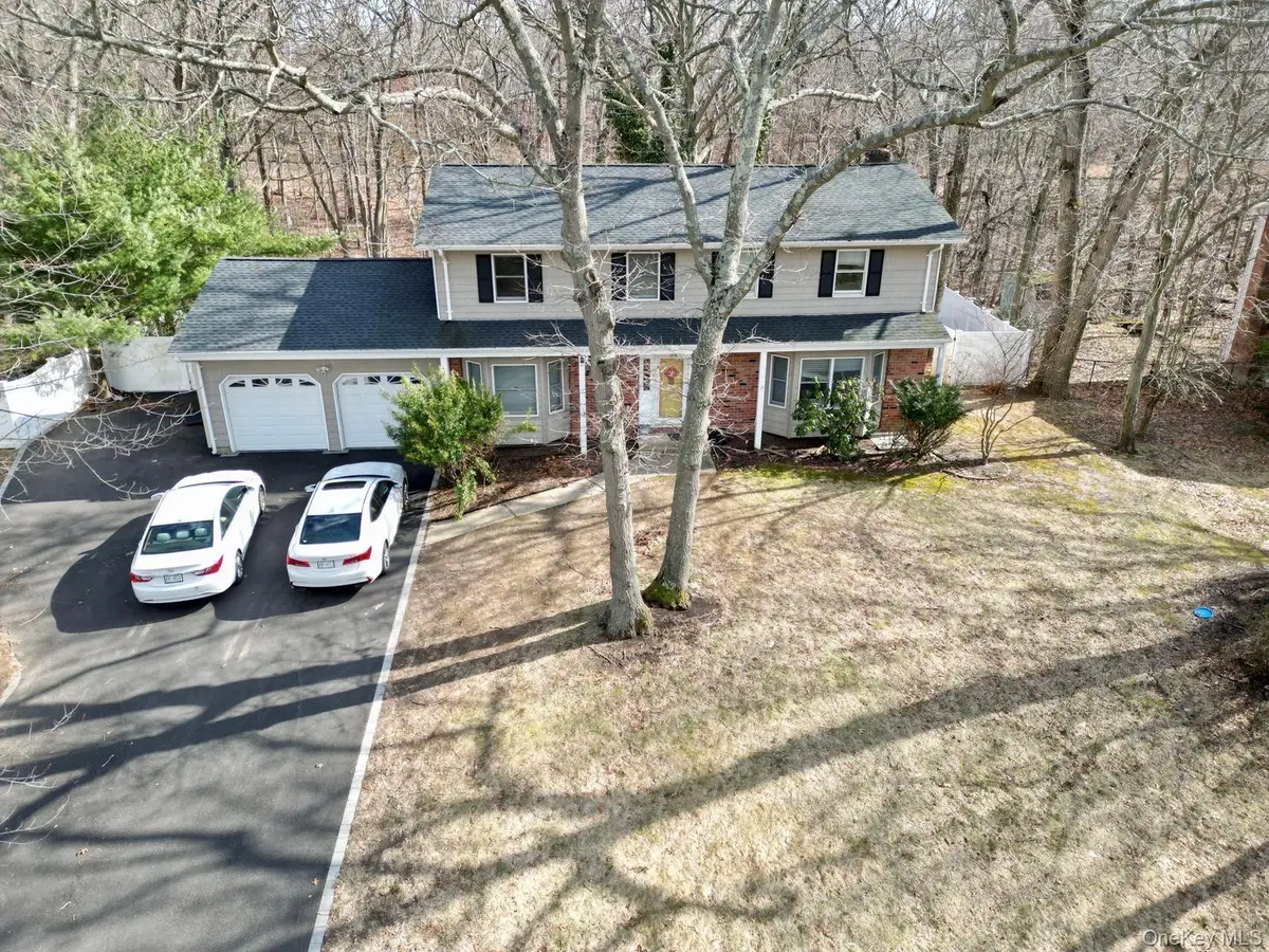 8 Julia Circle, East Setauket, NY 11733 - #1