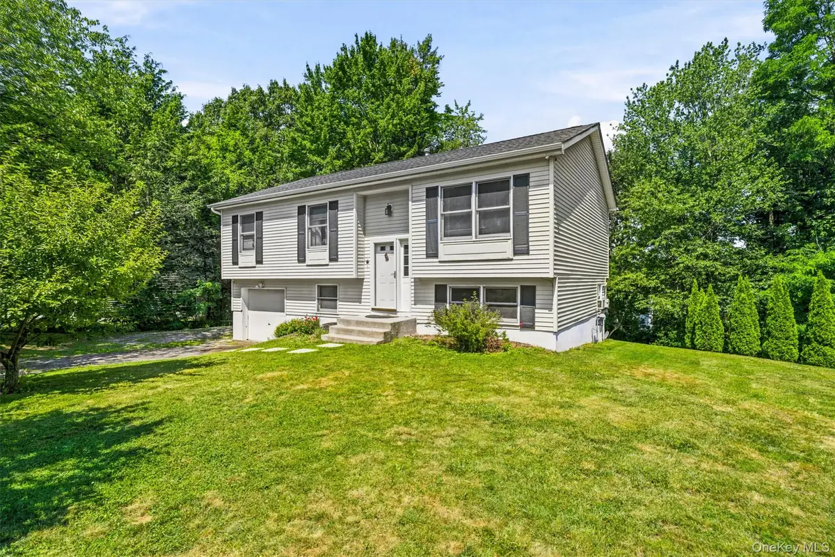 6 Virginia Circle, Newburgh, NY 12550 - #1