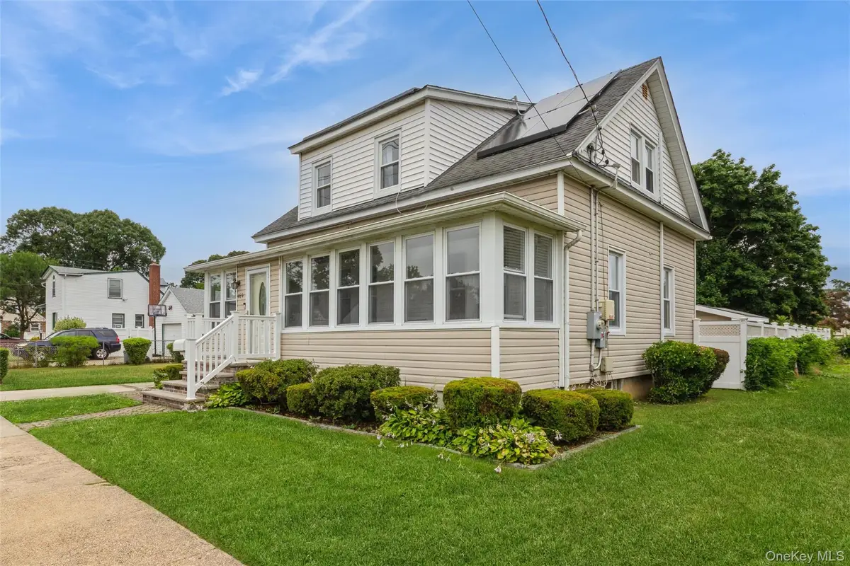469 Chester Street, Uniondale, NY 11553 - #1