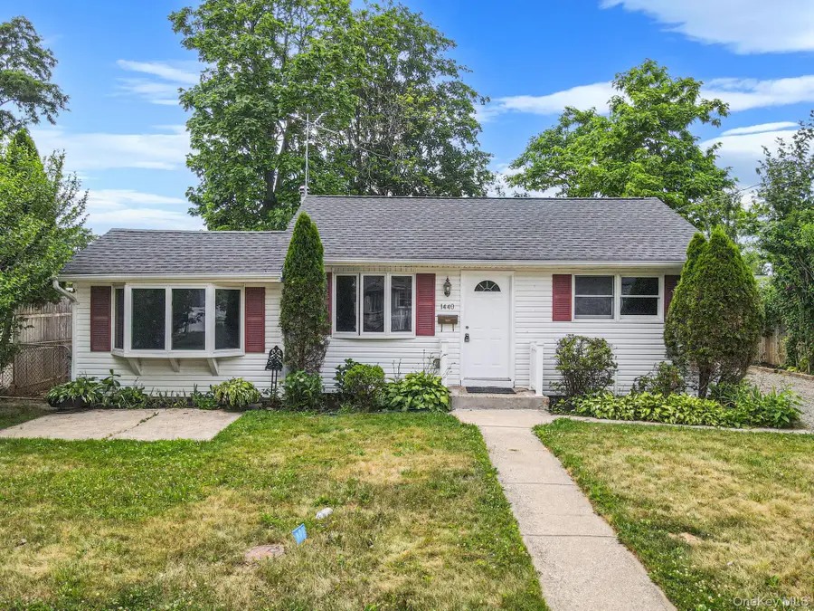 1440 Lombardy Boulevard, Bay Shore, NY 11706 - #2