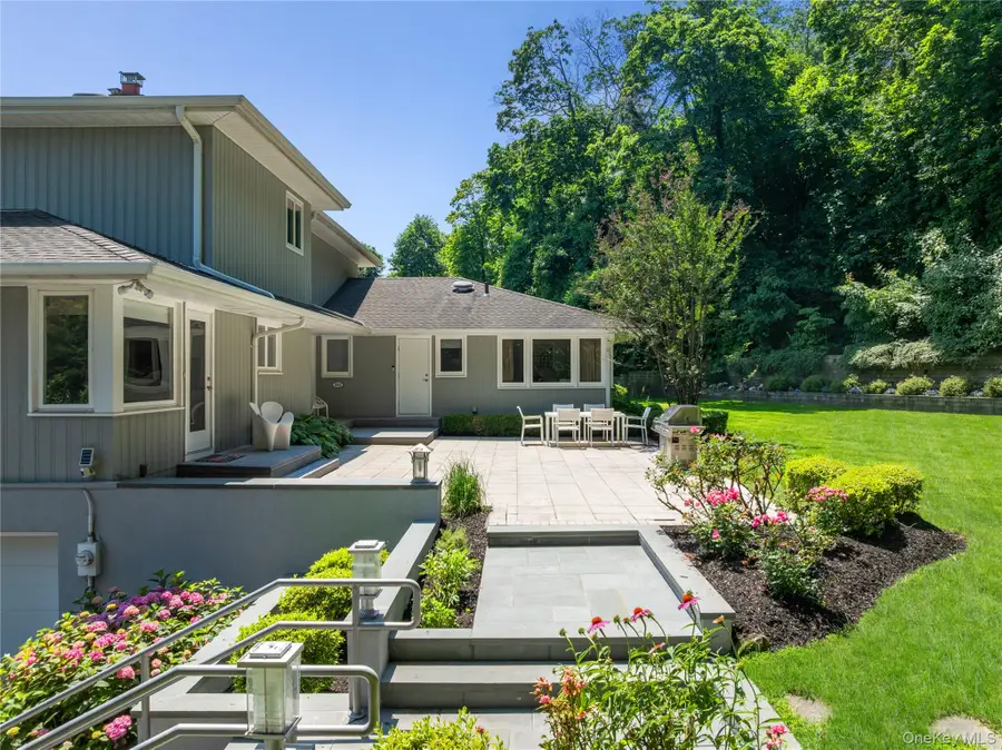 353 E Shore Road, Great Neck, NY 11023 - #3