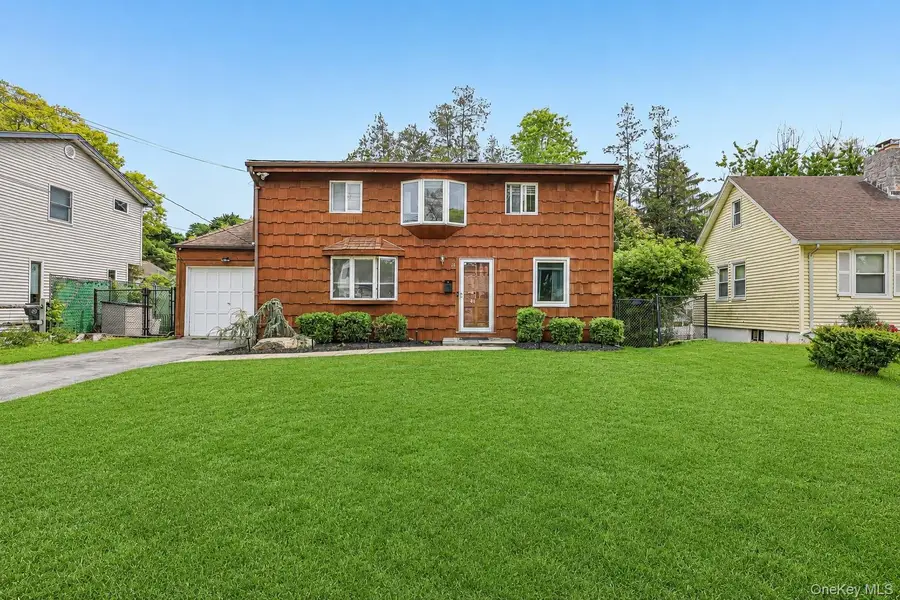 18 Miller Terrace, White Plains, NY 10607 - #2
