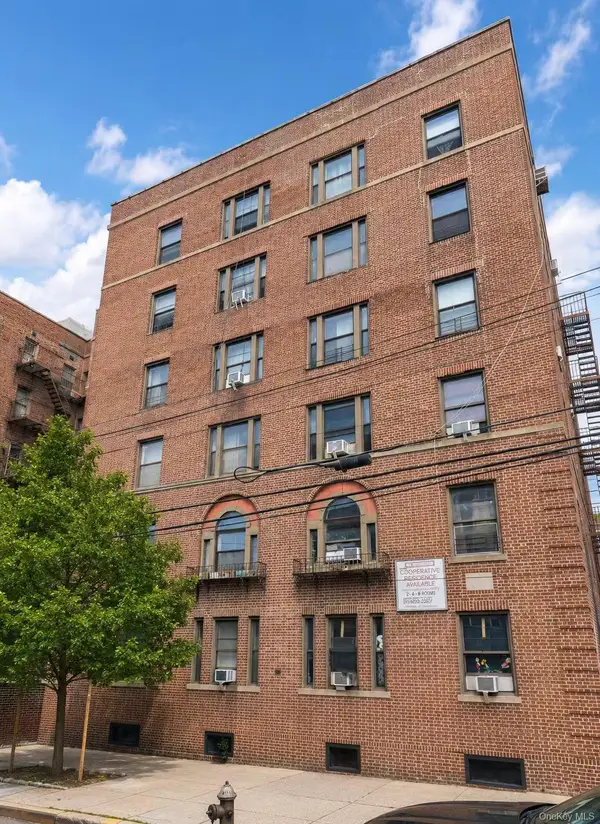 33-38 Parsons Boulevard #3D, Flushing, NY 11354
