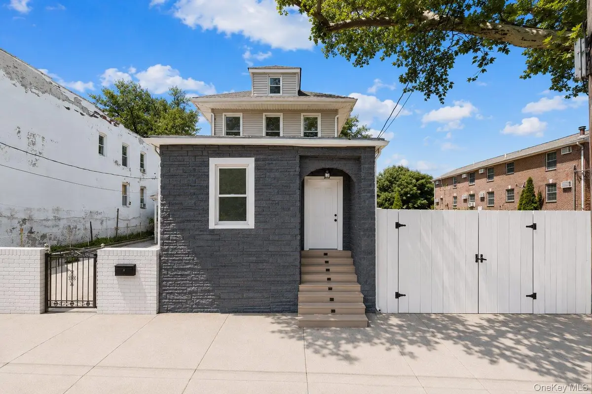 325 Newman Avenue, Bronx, NY 10473 - #1