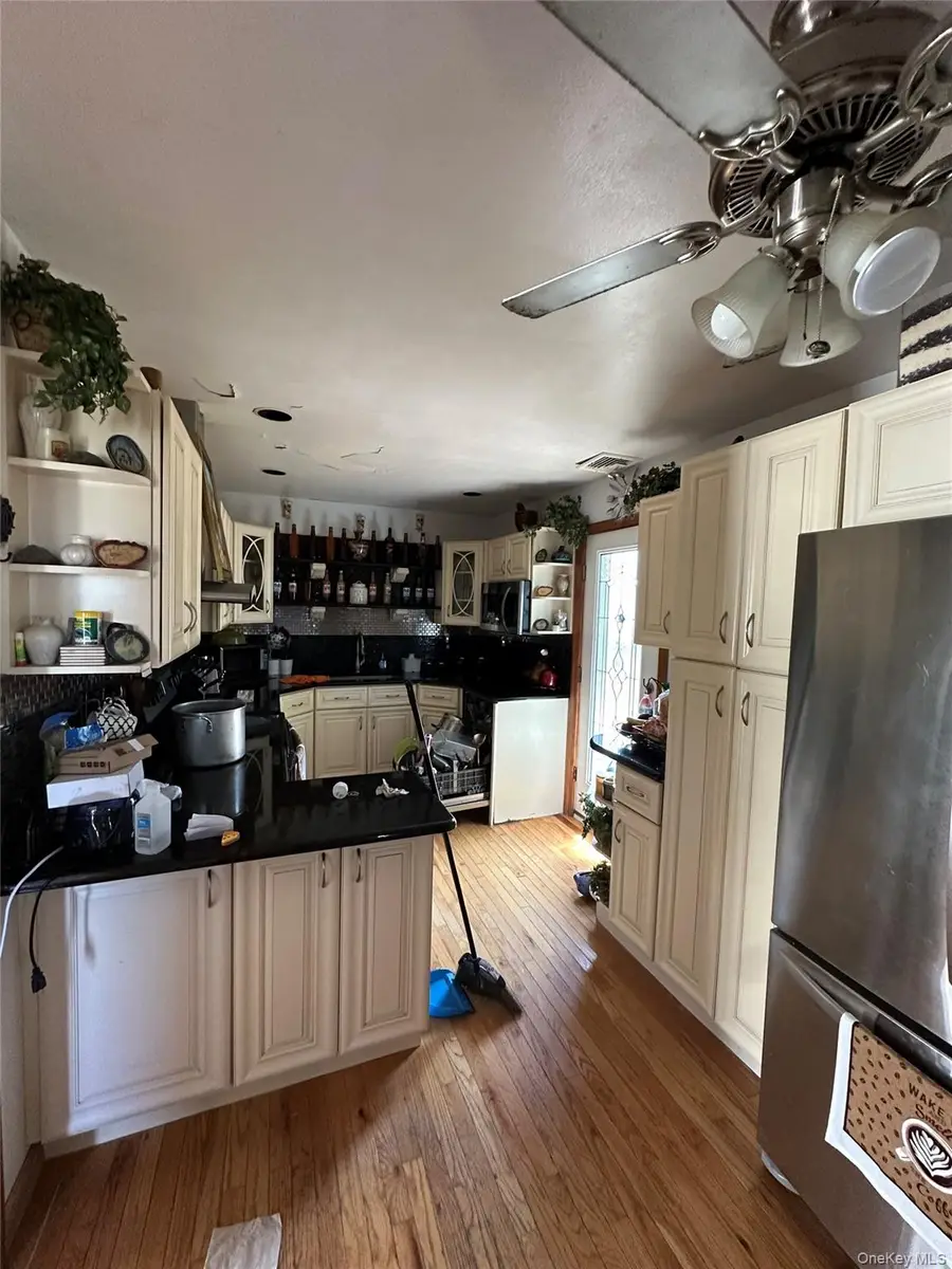 95 E Riviera Drive, Lindenhurst, NY 11757 - #3