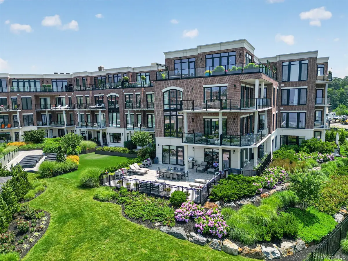 10 Shore Road #101, Glenwood Landing, NY 11547 - #1