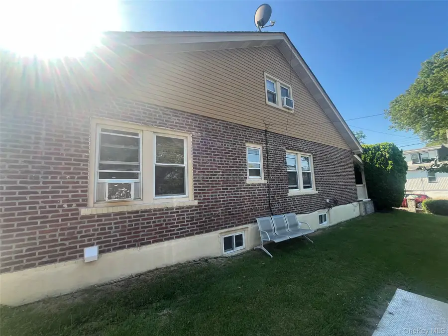 18103 145th Road, Springfield Gardens, NY 11413 - #3