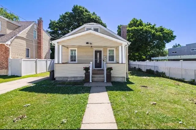 843 Davis Avenue, Uniondale, NY 11553 - #2