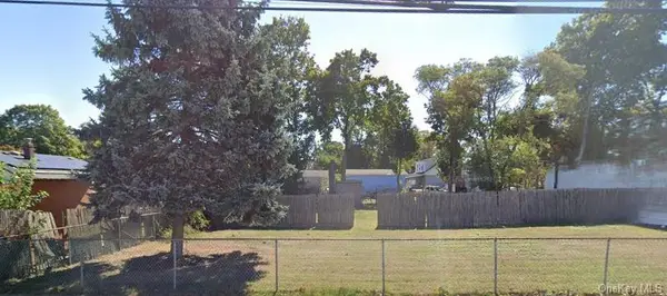28 Brightside Avenue, Central Islip, NY 11722