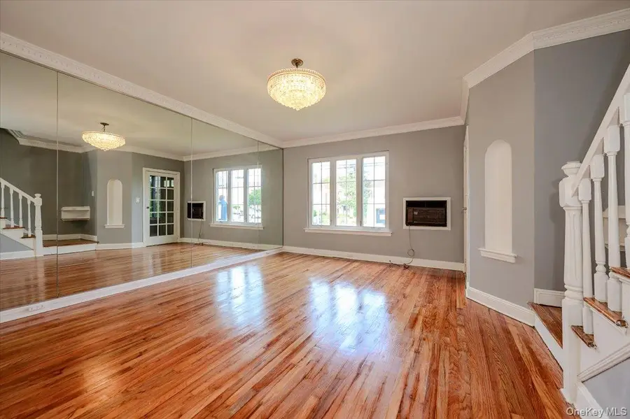 76-18 Utopia Parkway, Fresh Meadows, NY 11366 - #3