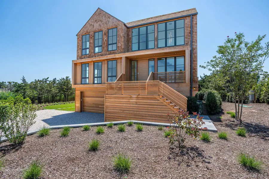 9 E Division Street, Westhampton Beach, NY 11978 - #3