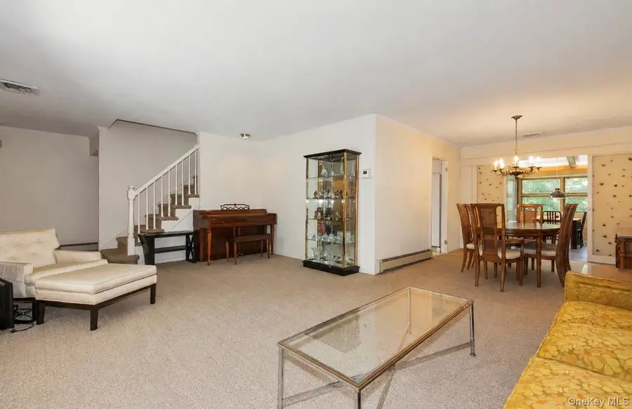 20 Ramsey Road, Great Neck, NY 11023 - #3
