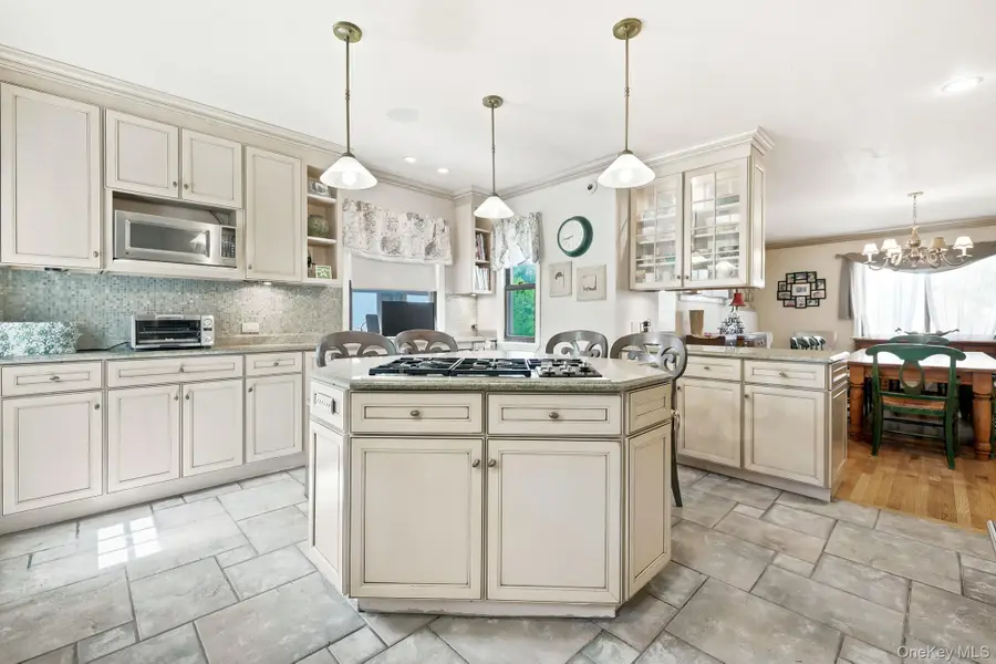 873 James Street, Pelham, NY 10803 - #2