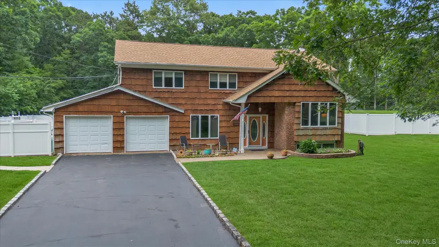 29 Wintergreen Drive, Melville, NY 11747 - #2
