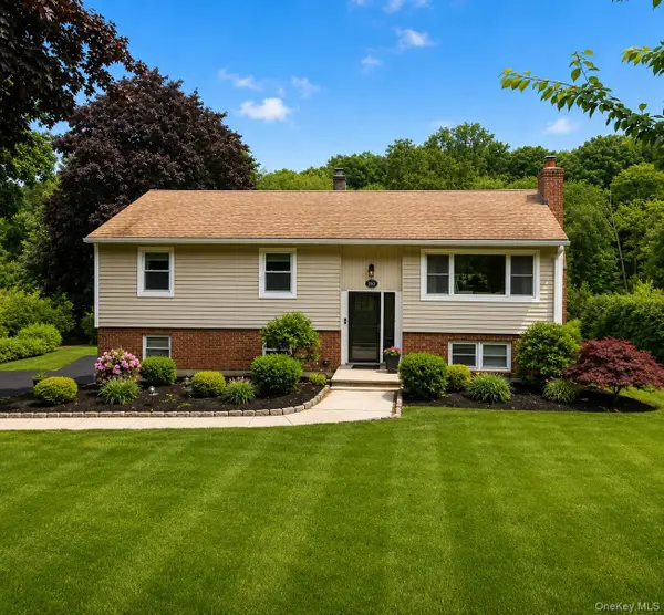 63 Dixon Road, Mahopac, NY 10512