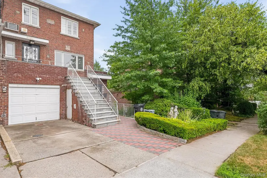 2324 Westervelt Avenue, Bronx, NY 10469 - #2