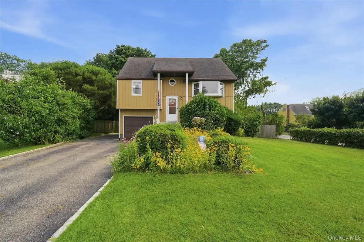 100 Harrisburg Street, Bay Shore, NY 11706 - #1