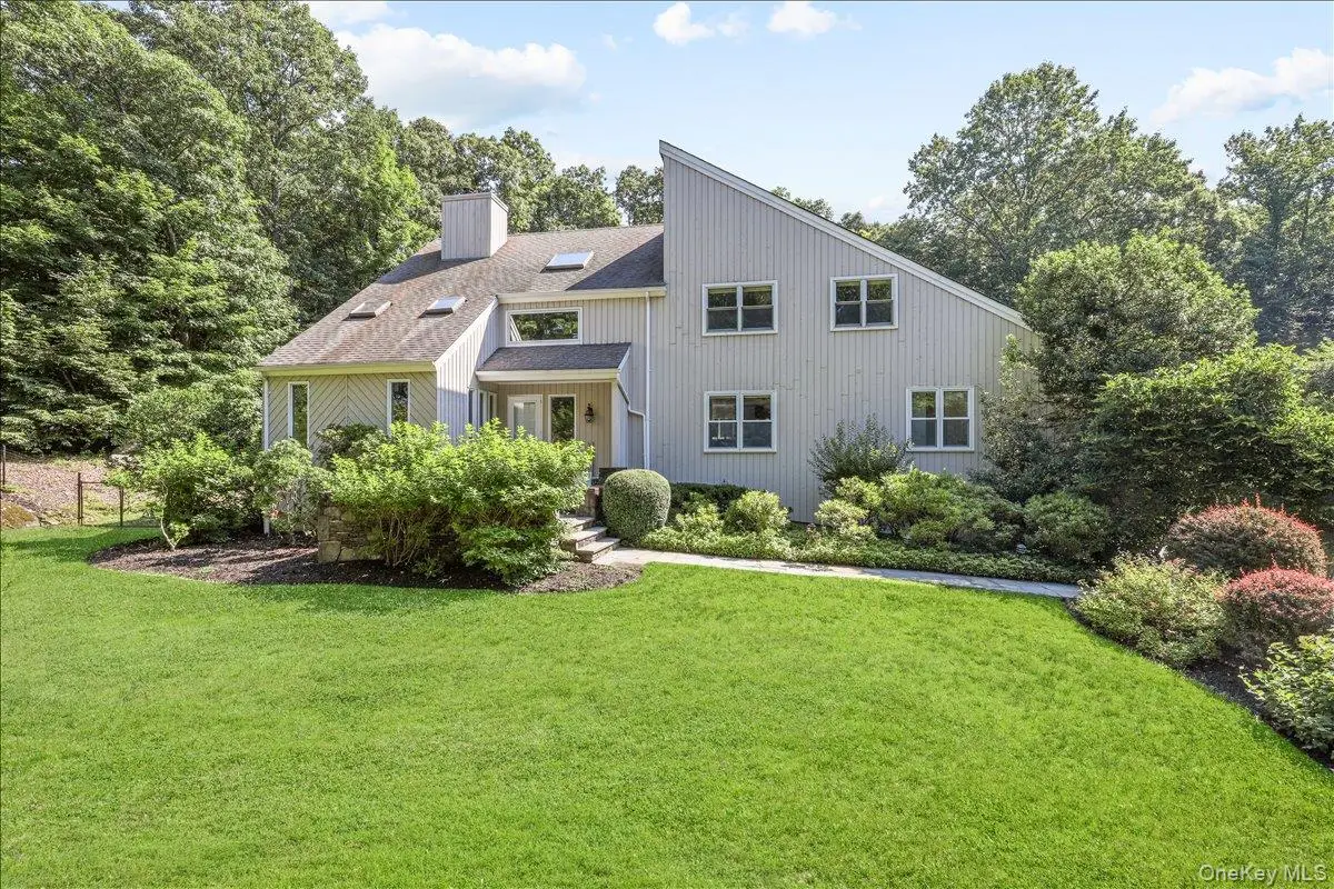 10 Woodland Court S, Bedford, NY 10506 - #1