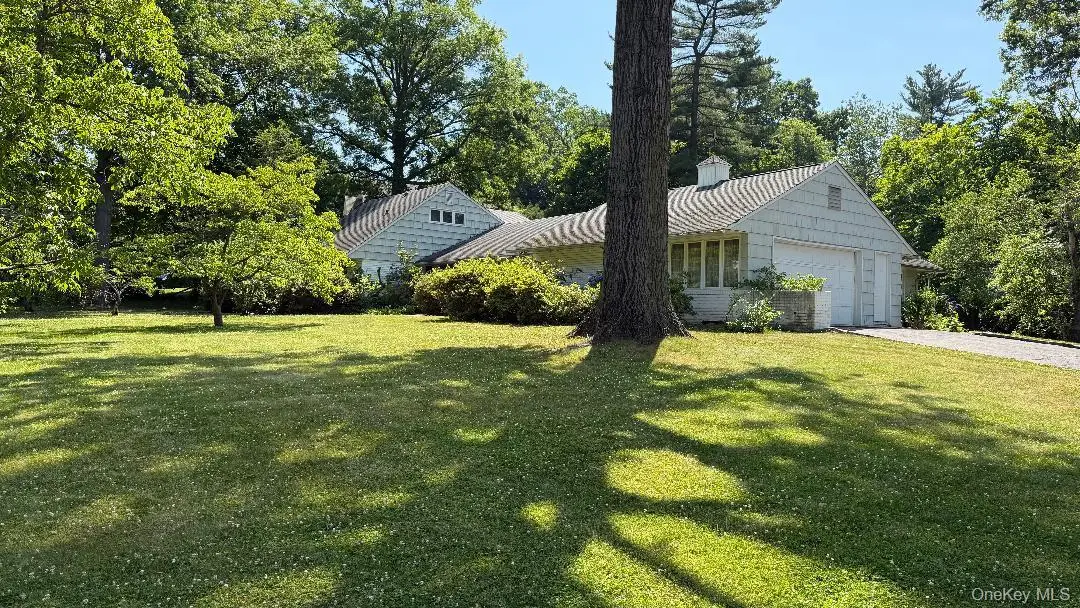 21 Old Farm Road, Great Neck, NY 11020 - #1