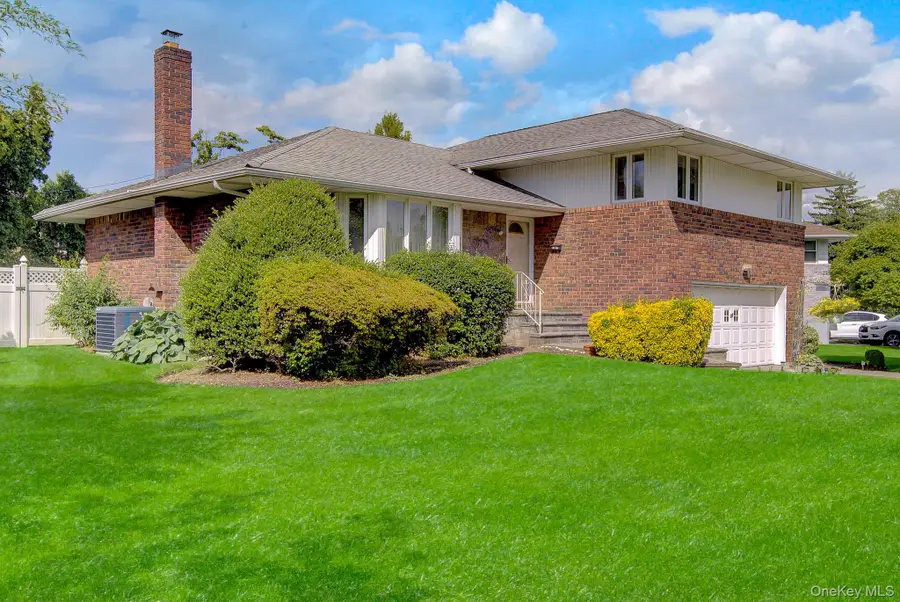 38 Center Drive, Syosset, NY 11791 - #3