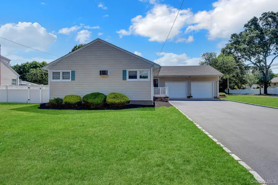 12 Bainbridge Avenue, Melville, NY 11747 - #2