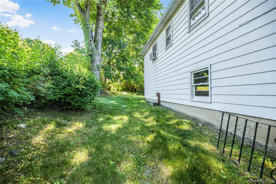 21 Pomander Drive, White Plains, NY 10607 - #2
