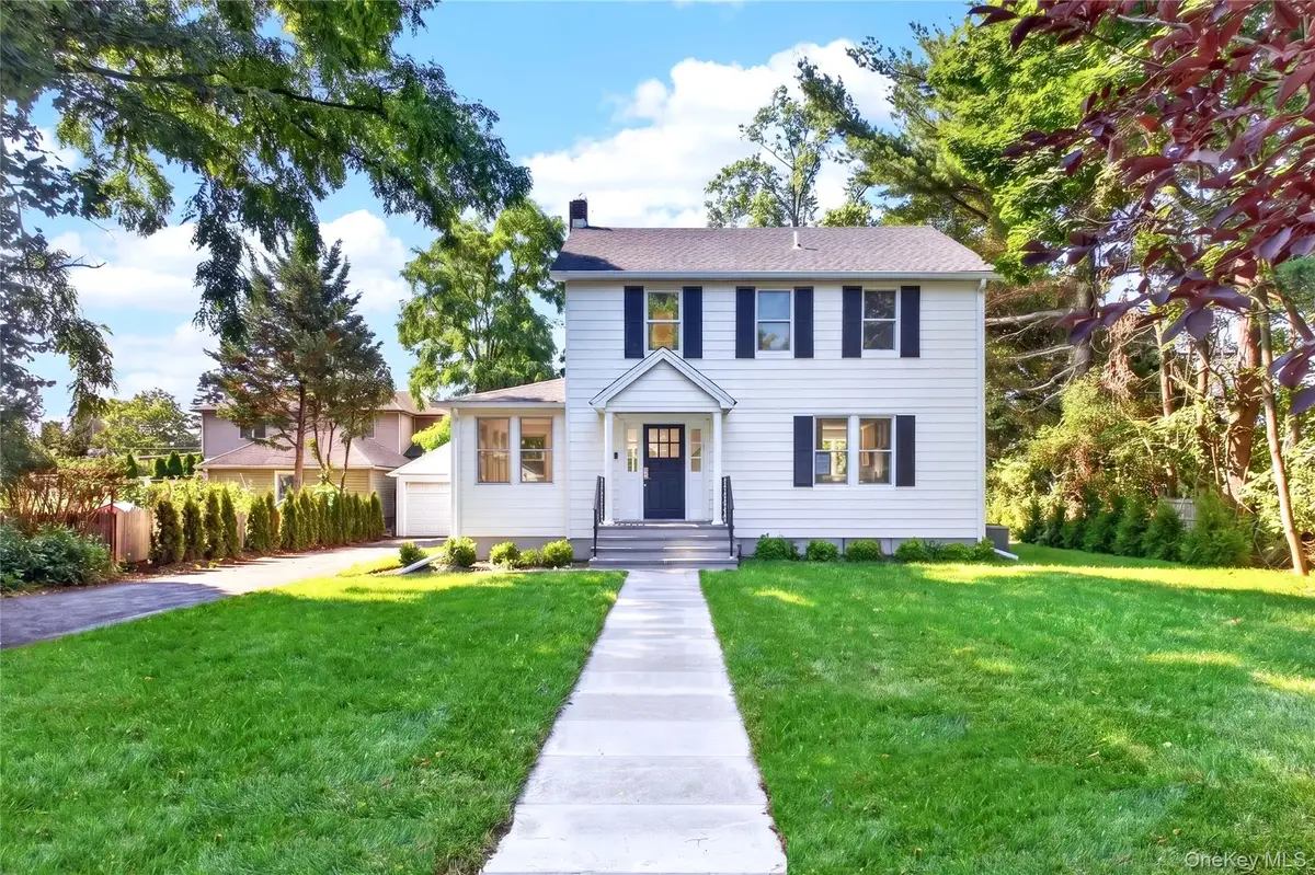 118 Willow Street, Roslyn Heights, NY 11577 - #1