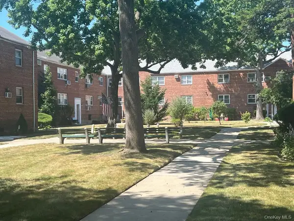 155-24 84th Street #1L, Howard Beach, NY 11414