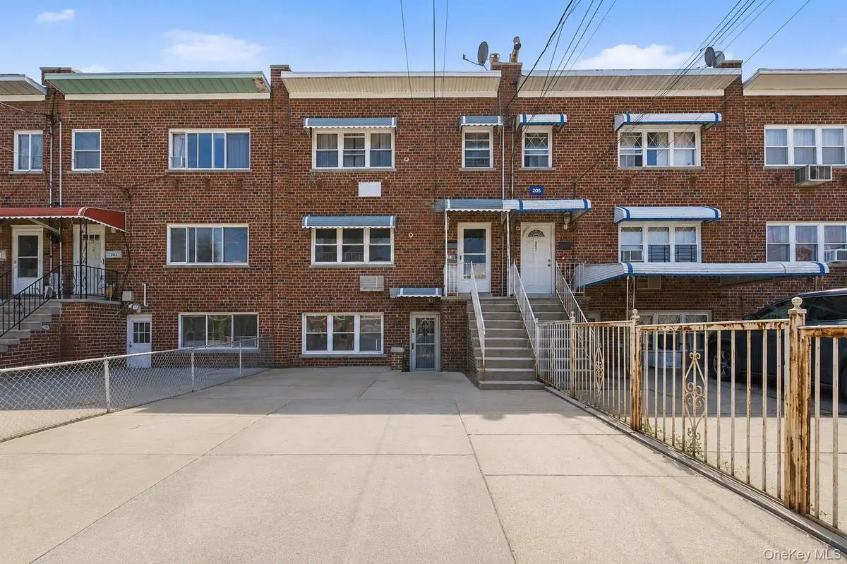 253 Robinson Avenue, Bronx, NY 10465 - #1