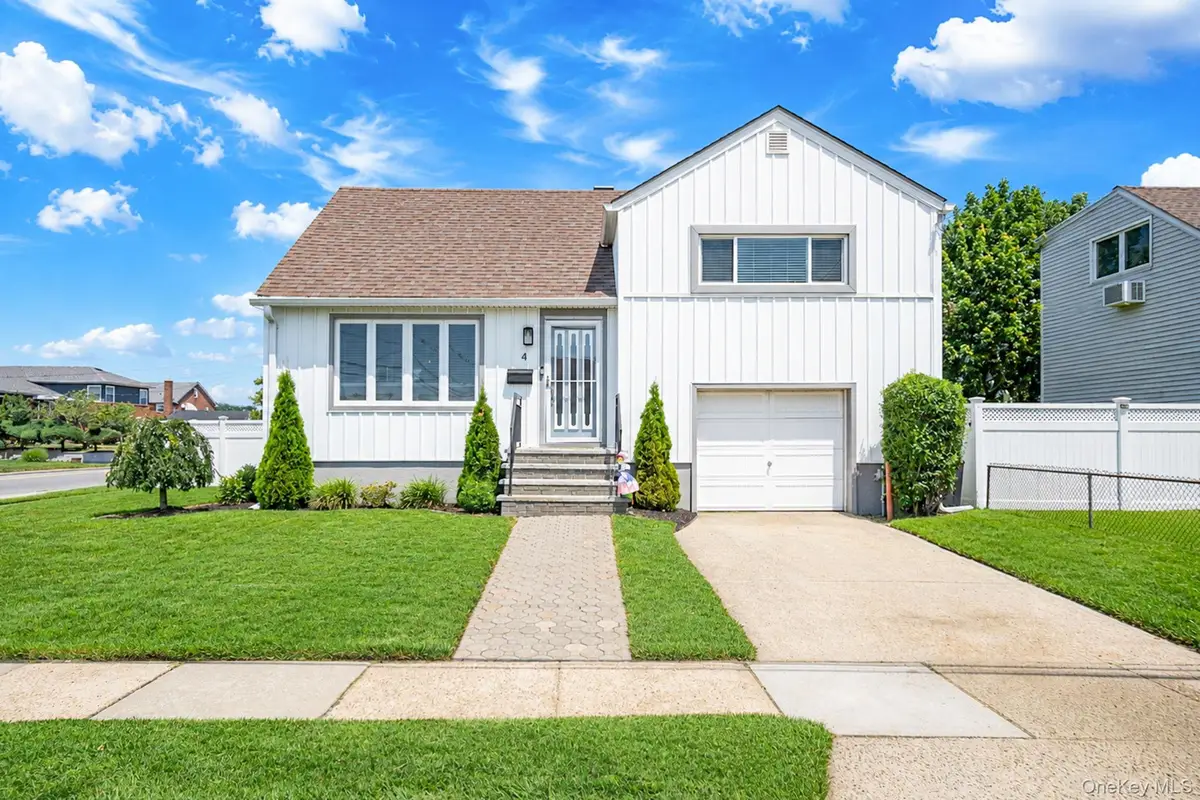 4 Martha Street, Freeport, NY 11520 - #1