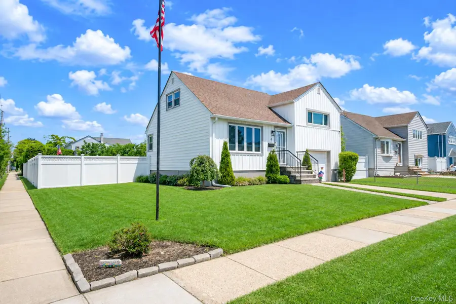 4 Martha Street, Freeport, NY 11520 - #3