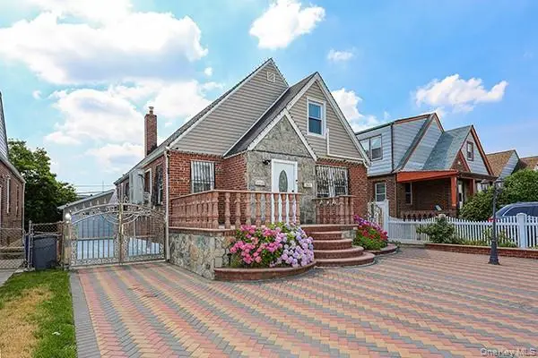 18348 Camden Avenue, Saint Albans, NY 11412 - #2
