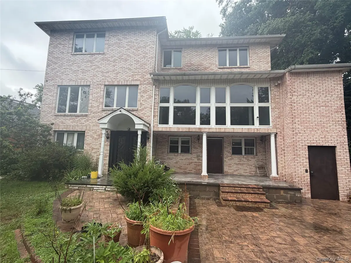 71-57 Douglaston Parkway, Little Neck, NY 11362 - #1