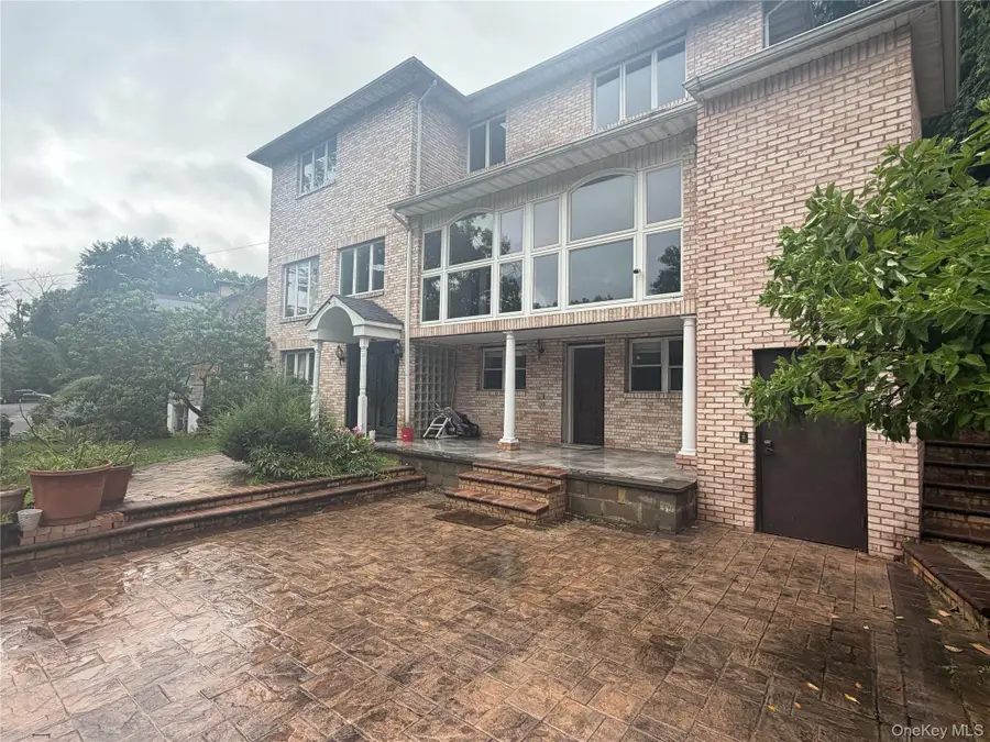 71-57 Douglaston Parkway, Little Neck, NY 11362 - #2