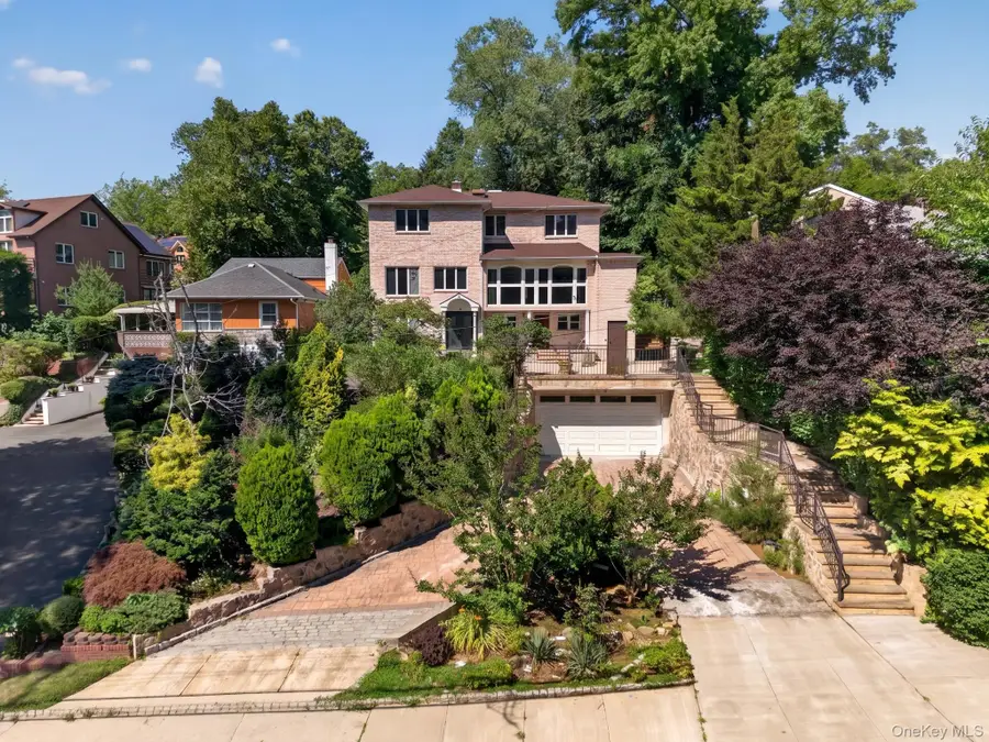 71-57 Douglaston Parkway, Little Neck, NY 11362 - #3