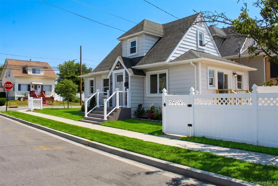 9 Franklin Street, East Rockaway, NY 11518 - #3