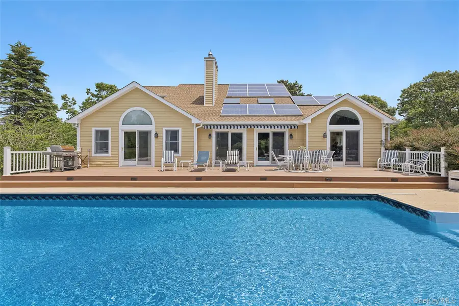 3 Chivas Court, Southampton, NY 11968 - #2