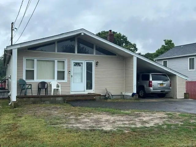 17 Goodridge Avenue, Riverhead, NY 11901 - #1
