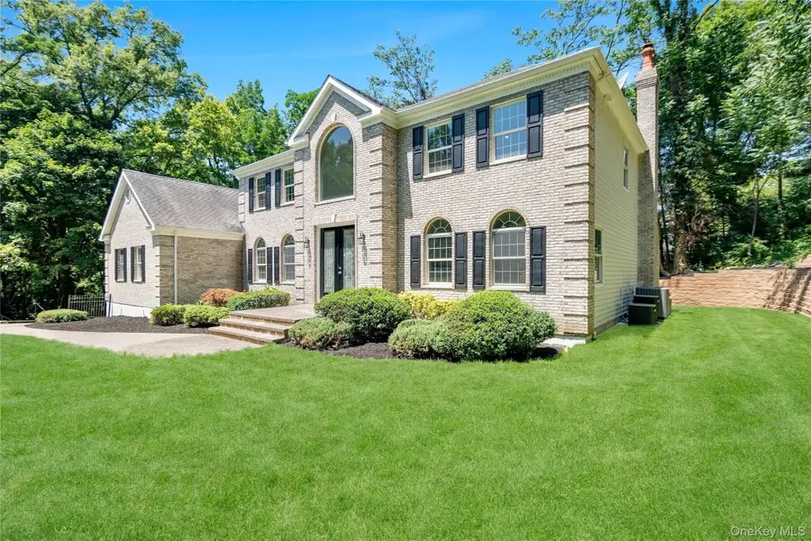 41 Cove Road, Huntington, NY 11743 - #2