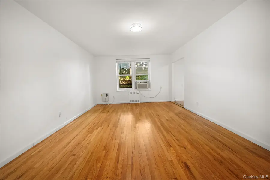 444 Middle Neck Road #1R, Great Neck, NY 11023 - #2