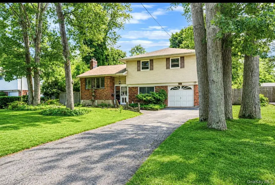 26 Harvard Lane, Commack, NY 11725 - #2