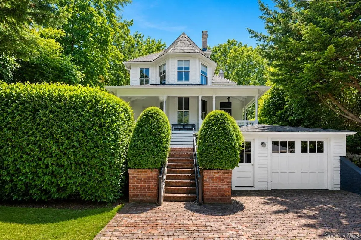 11 Prospect Avenue, Shelter Island Heights, NY 11965 - #1