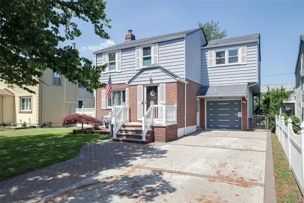 112 Nassau Street, Elmont, NY 11003