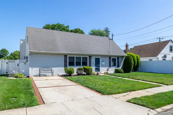 3977 Baylis Road, Seaford, NY 11783