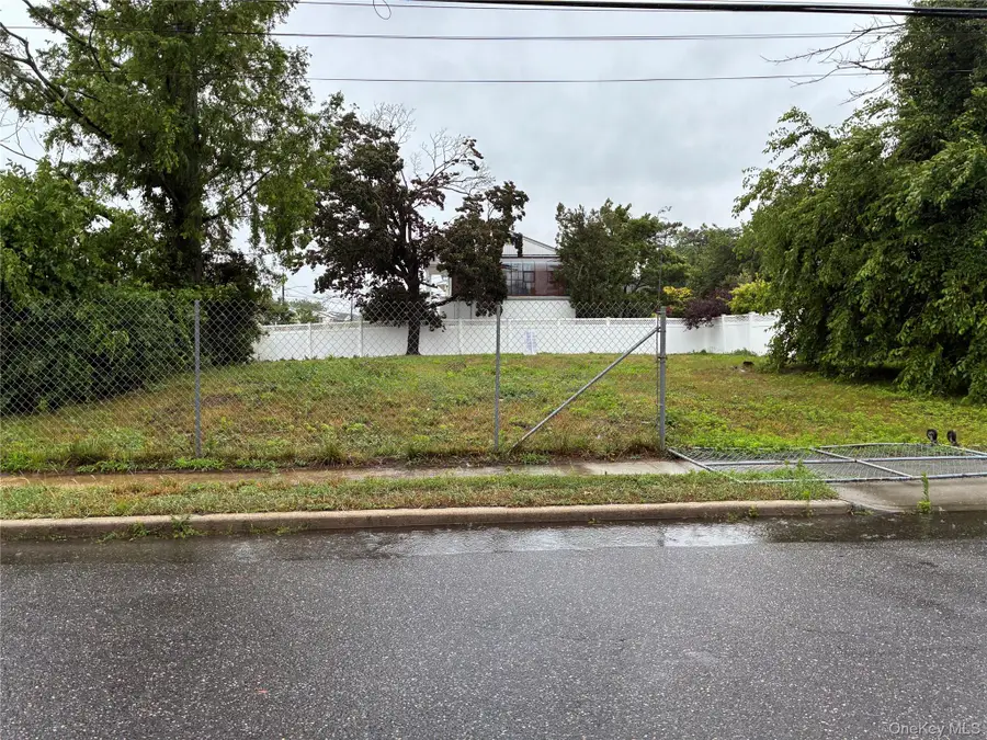 3554 Milburn Avenue, Baldwin, NY 11510 - #3