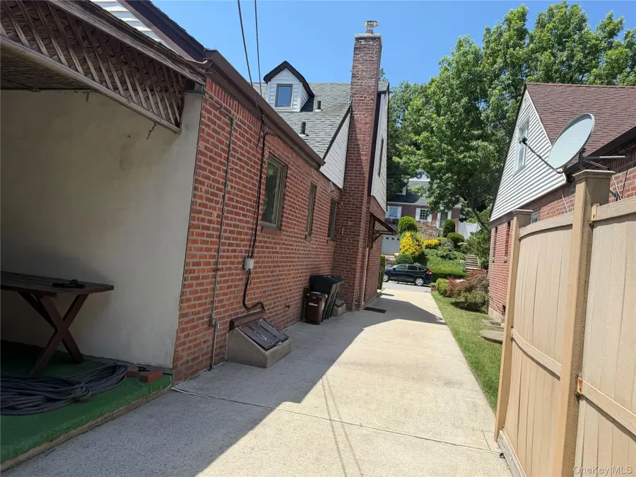 20938 Whitehall Terrace, Queens Village, NY 11427 - #2